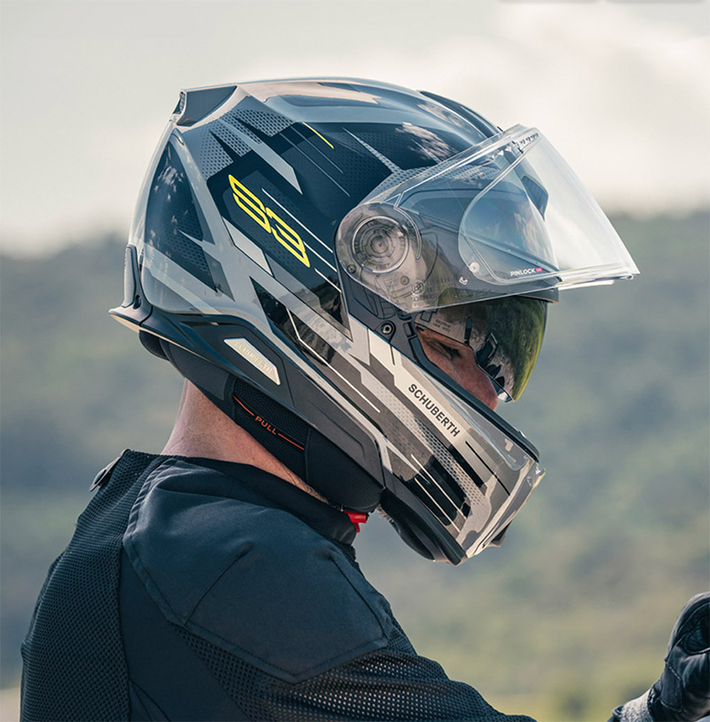 Schuberth S3 lifestyle 1